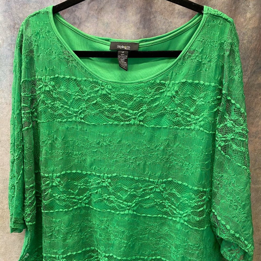 Emerald green, comfortable, dressy lace top